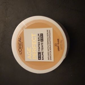 L'Oreal - Age Perfect - 4 in 1 Tinted Balm in Light (20)